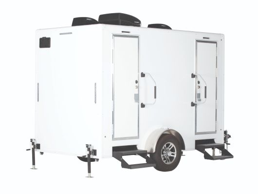 2-stall-trailer-side